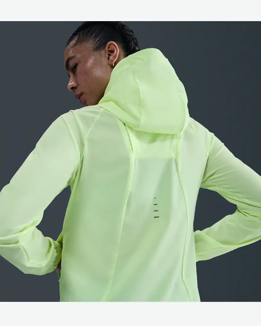 Veste Repliable Et Déperlante Nike Swift W - HQ0650-701 (1) au meilleur prix !